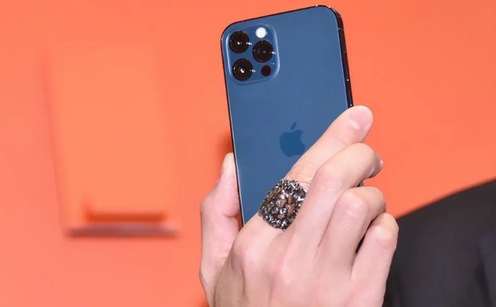 城东苹果手机维修分享iPhone12系列重启方法教程 